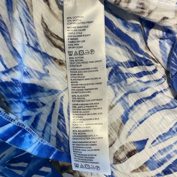 🌴TOMMY BAHAMA palm leaf button up jersey shirt - Picture 3 of 4